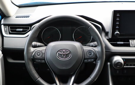 Toyota RAV4, 2021 год, 3 190 000 рублей, 12 фотография