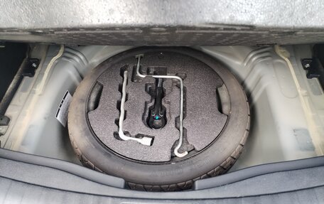 Toyota Ractis II, 2011 год, 890 000 рублей, 11 фотография