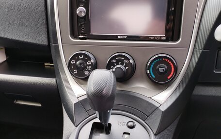 Toyota Ractis II, 2011 год, 890 000 рублей, 15 фотография