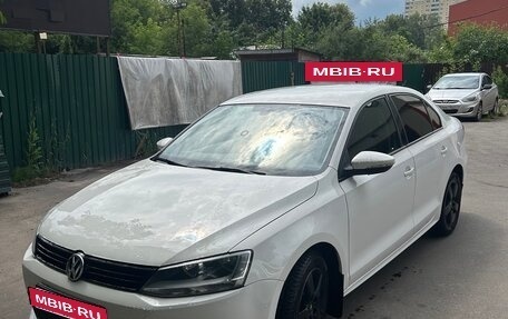 Volkswagen Jetta VI, 2013 год, 1 250 000 рублей, 3 фотография