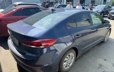 Hyundai Elantra VI рестайлинг, 2017 год, 1 015 000 рублей, 3 фотография