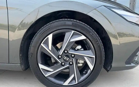 Hyundai Elantra, 2023 год, 1 400 000 рублей, 16 фотография
