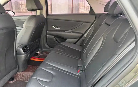 Hyundai Elantra, 2023 год, 1 400 000 рублей, 14 фотография