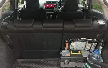 Honda Fit III, 2017 год, 900 000 рублей, 13 фотография