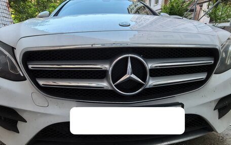Mercedes-Benz E-Класс, 2018 год, 3 300 000 рублей, 2 фотография