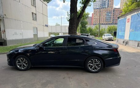 Hyundai Sonata VIII, 2020 год, 1 550 000 рублей, 2 фотография