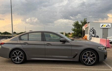 BMW 5 серия, 2021 год, 5 600 000 рублей, 3 фотография