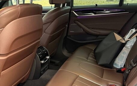 BMW 5 серия, 2021 год, 5 600 000 рублей, 6 фотография