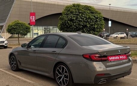 BMW 5 серия, 2021 год, 5 600 000 рублей, 5 фотография