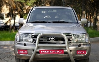 Toyota Land Cruiser 100 рестайлинг 2, 2004 год, 3 200 000 рублей, 1 фотография