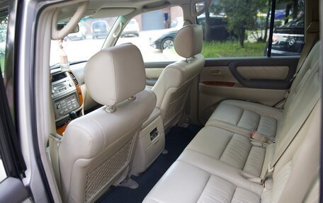 Toyota Land Cruiser 100 рестайлинг 2, 2004 год, 3 200 000 рублей, 11 фотография