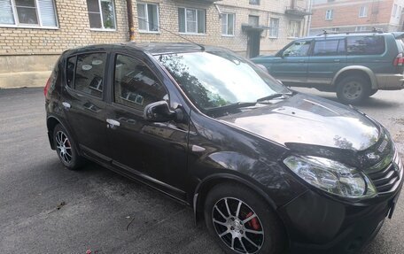 Renault Sandero I, 2010 год, 260 000 рублей, 3 фотография
