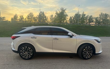 Lexus RX IV рестайлинг, 2025 год, 4 000 000 рублей, 2 фотография