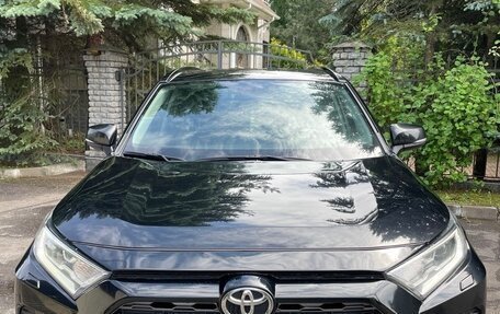 Toyota RAV4, 2021 год, 2 975 000 рублей, 4 фотография