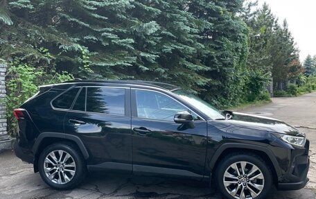 Toyota RAV4, 2021 год, 2 975 000 рублей, 7 фотография