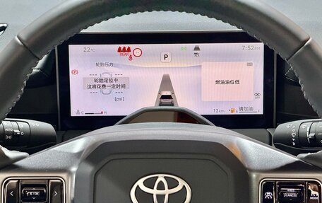 Toyota RAV4, 2026 год, 3 956 000 рублей, 14 фотография