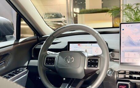 Toyota RAV4, 2026 год, 3 956 000 рублей, 11 фотография