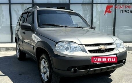 Chevrolet Niva I рестайлинг, 2013 год, 535 000 рублей, 3 фотография