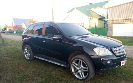 Mercedes-Benz M-Класс, 2005 год, 1 500 000 рублей, 1 фотография