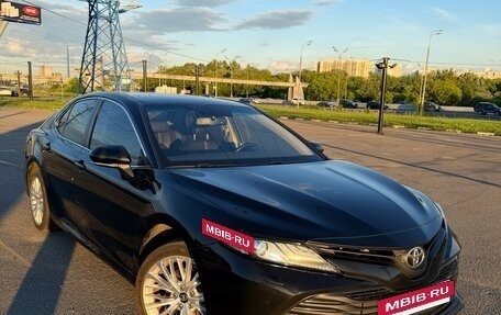 Toyota Camry, 2019 год, 2 500 000 рублей, 21 фотография