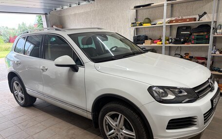 Volkswagen Touareg III, 2013 год, 2 240 000 рублей, 2 фотография
