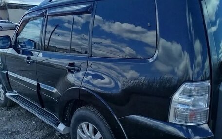 Mitsubishi Pajero IV, 2011 год, 1 800 000 рублей, 2 фотография