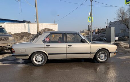 BMW 5 серия, 1986 год, 270 000 рублей, 6 фотография