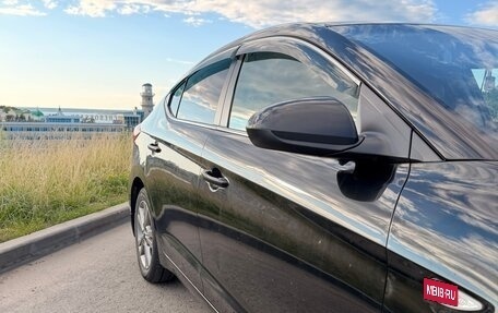 Hyundai Elantra VI рестайлинг, 2017 год, 1 000 000 рублей, 14 фотография