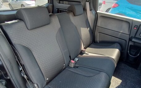 Honda Freed I, 2011 год, 960 000 рублей, 8 фотография