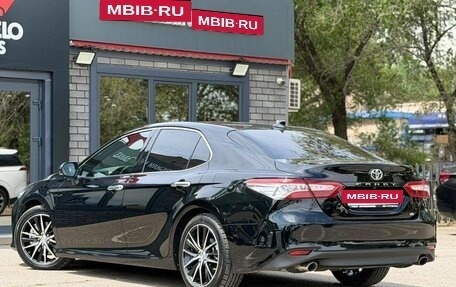 Toyota Camry, 2018 год, 2 690 000 рублей, 2 фотография