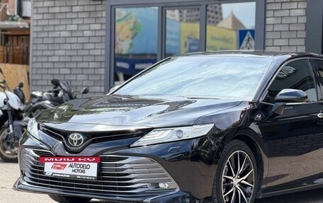 Toyota Camry, 2018 год, 2 690 000 рублей, 4 фотография