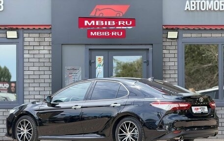 Toyota Camry, 2018 год, 2 690 000 рублей, 8 фотография