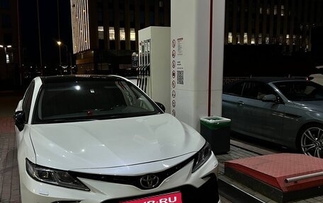 Toyota Camry, 2021 год, 2 750 000 рублей, 1 фотография