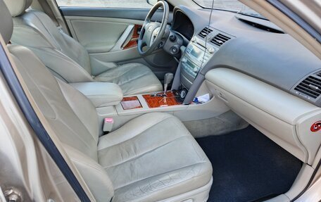 Toyota Camry, 2008 год, 750 000 рублей, 10 фотография
