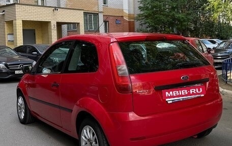 Ford Fiesta, 2005 год, 280 000 рублей, 2 фотография