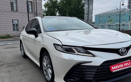 Toyota Camry, 2021 год, 2 750 000 рублей, 13 фотография