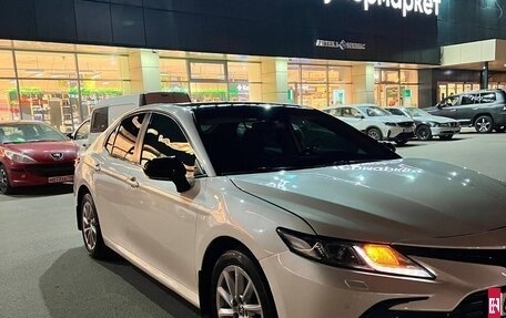 Toyota Camry, 2021 год, 2 750 000 рублей, 12 фотография