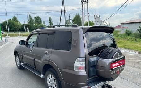 Mitsubishi Pajero IV, 2011 год, 2 000 000 рублей, 6 фотография