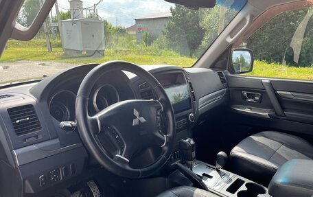 Mitsubishi Pajero IV, 2011 год, 2 000 000 рублей, 25 фотография