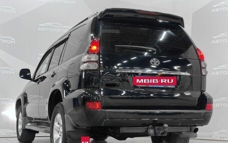 Toyota Land Cruiser Prado 120 рестайлинг, 2006 год, 2 000 000 рублей, 27 фотография