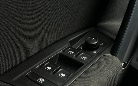 Volkswagen Tiguan II, 2020 год, 3 199 000 рублей, 20 фотография