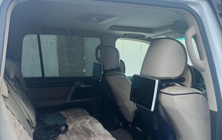 Toyota Land Cruiser 200, 2010 год, 3 800 000 рублей, 2 фотография