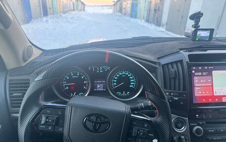 Toyota Land Cruiser 200, 2010 год, 3 800 000 рублей, 8 фотография