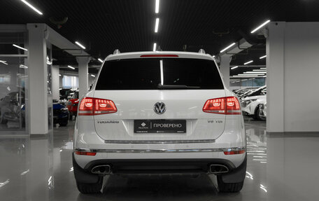 Volkswagen Touareg III, 2016 год, 2 620 000 рублей, 6 фотография
