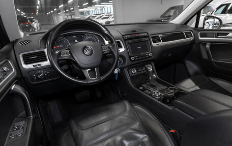 Volkswagen Touareg III, 2016 год, 2 620 000 рублей, 7 фотография