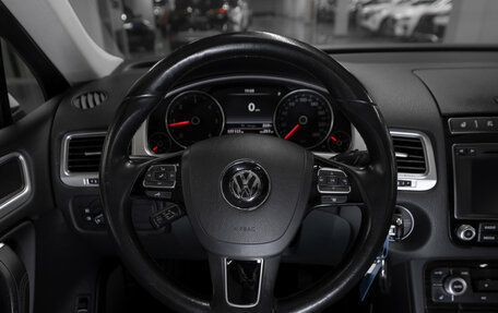 Volkswagen Touareg III, 2016 год, 2 620 000 рублей, 10 фотография