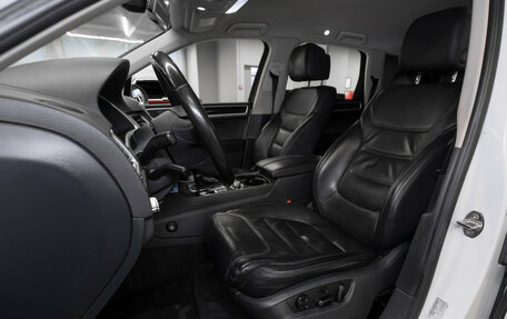 Volkswagen Touareg III, 2016 год, 2 620 000 рублей, 9 фотография