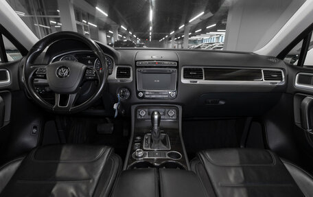 Volkswagen Touareg III, 2016 год, 2 620 000 рублей, 8 фотография