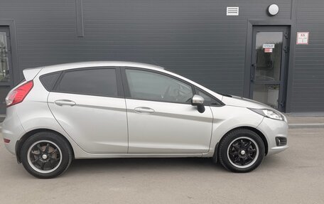 Ford Fiesta, 2015 год, 650 000 рублей, 2 фотография