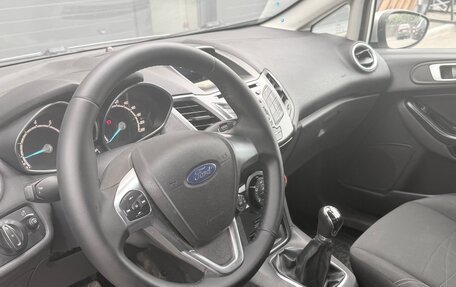 Ford Fiesta, 2015 год, 650 000 рублей, 5 фотография